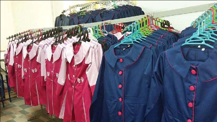 Monir clothing